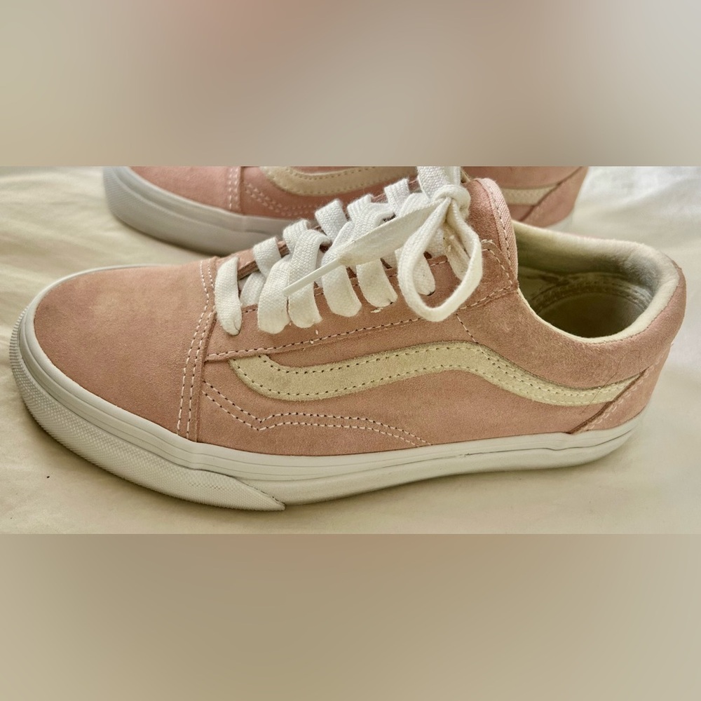 VANS Old Skool Pink Suede Women's Sneakers - Picture 2 of 11